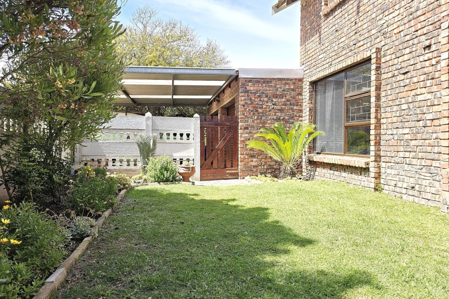 5 Bedroom Property for Sale in Paradise Beach Eastern Cape